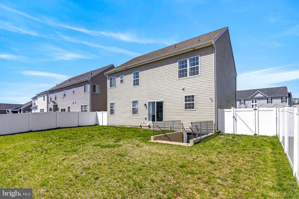 Image 3 of property listing at 23282 LINDSAY DR, Leonardtown, MD 20650