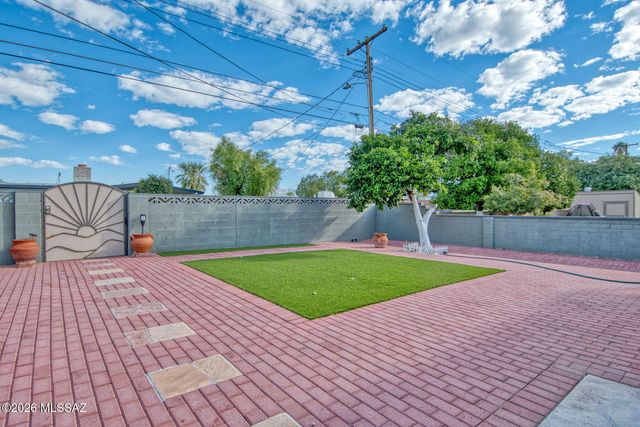 1962 W Calle Campana De Plata, Tucson, AZ 85745