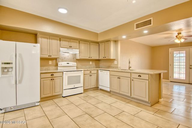 1962 W Calle Campana De Plata, Tucson, AZ 85745