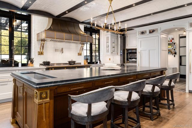 47 Masterton Road, Bronxville, NY 10708