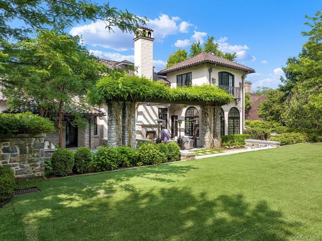 47 Masterton Road, Bronxville, NY 10708