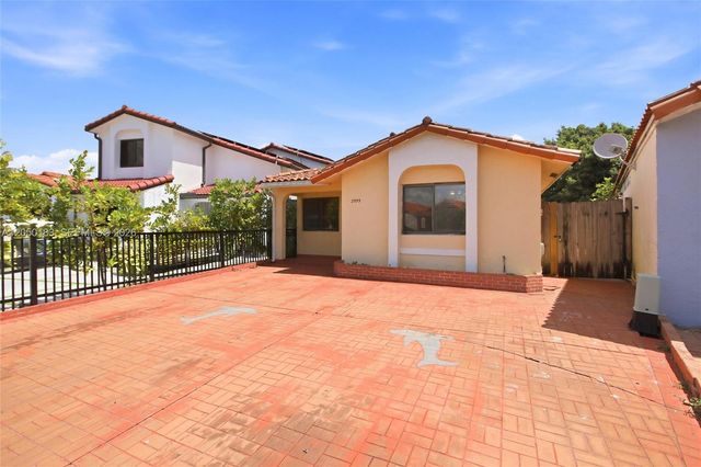 2555 W 65th Street, Hialeah, FL 33016