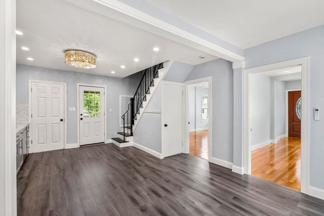 150 E Meadow, Lowell, MA 01854