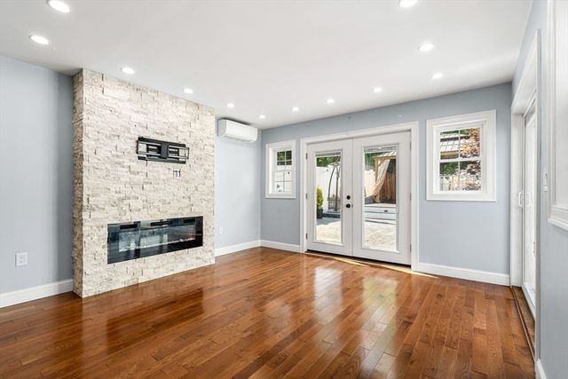 150 E Meadow, Lowell, MA 01854