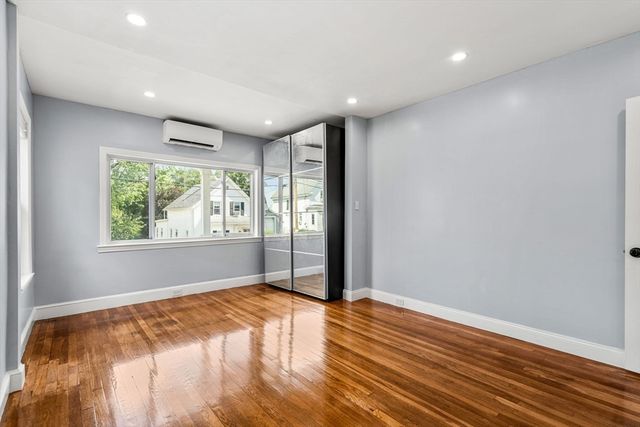 150 E Meadow, Lowell, MA 01854