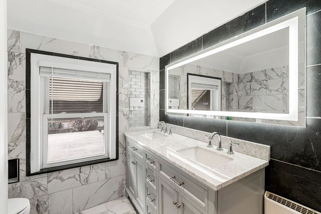 150 E Meadow, Lowell, MA 01854