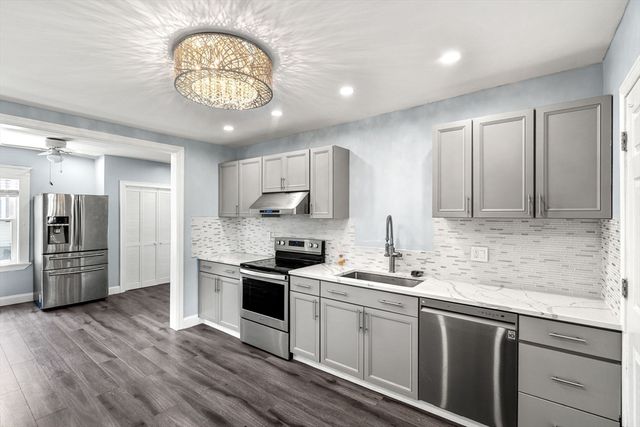 150 E Meadow, Lowell, MA 01854