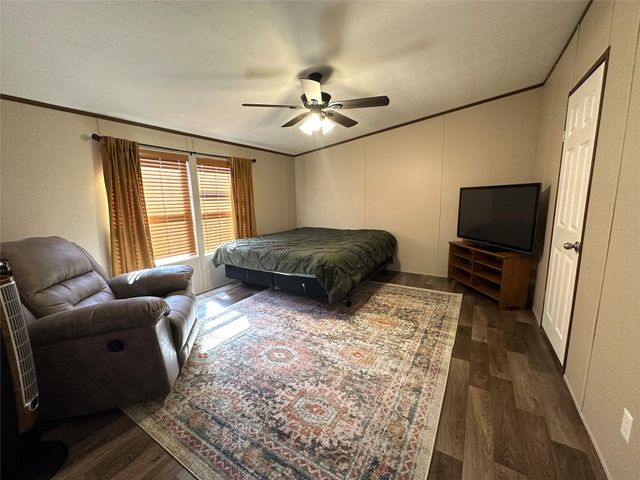 717 East LaFayette ST, La Grange, TX 78945