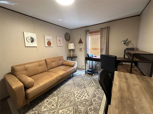 717 East LaFayette ST, La Grange, TX 78945