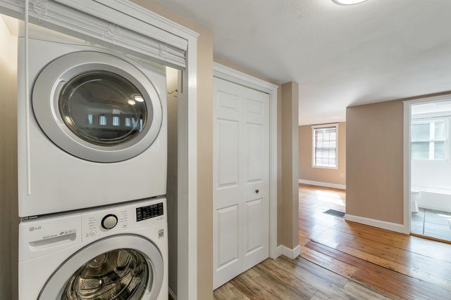 273 Maplewood Ave Apt 3, Portsmouth, NH 03801