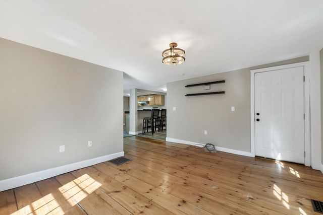 273 Maplewood Ave Apt 3, Portsmouth, NH 03801