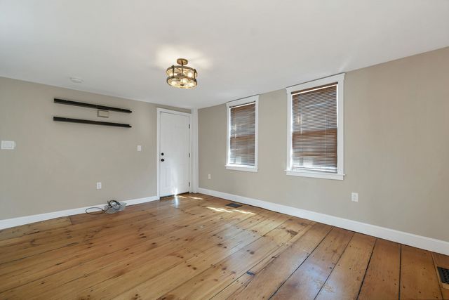 273 Maplewood Ave Apt 3, Portsmouth, NH 03801