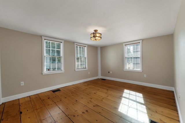 273 Maplewood Ave Apt 3, Portsmouth, NH 03801