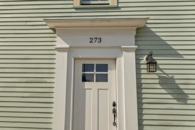 273 Maplewood Ave Apt 3, Portsmouth, NH 03801