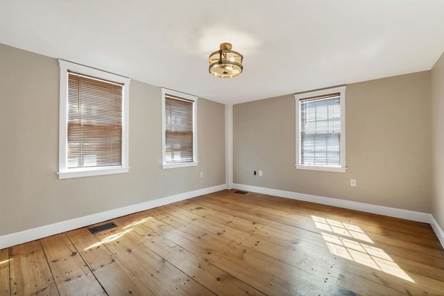 273 Maplewood Ave Apt 3, Portsmouth, NH 03801