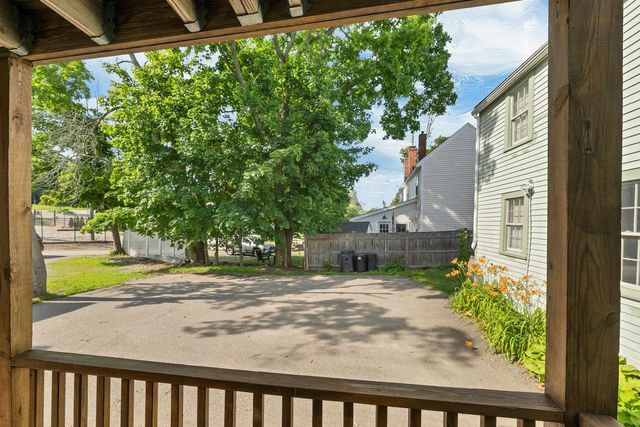 273 Maplewood Ave Apt 3, Portsmouth, NH 03801