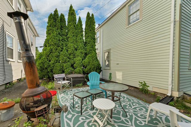 273 Maplewood Ave Apt 3, Portsmouth, NH 03801