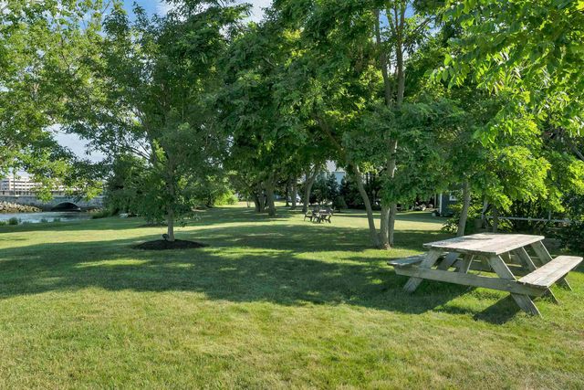 273 Maplewood Ave Apt 3, Portsmouth, NH 03801