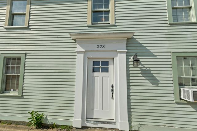 273 Maplewood Ave Apt 3, Portsmouth, NH 03801