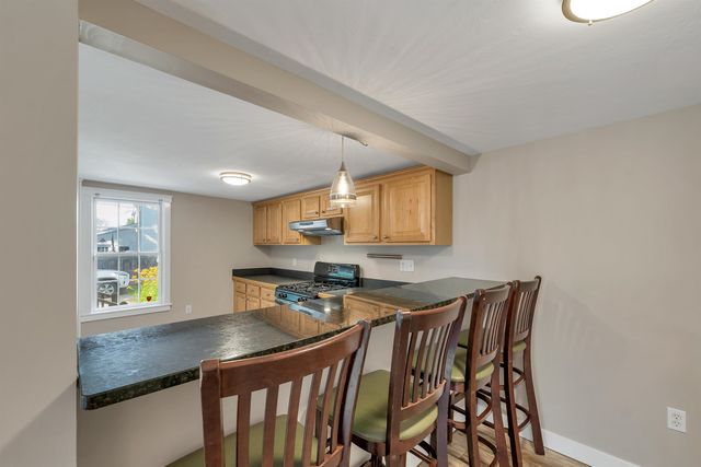273 Maplewood Ave Apt 3, Portsmouth, NH 03801