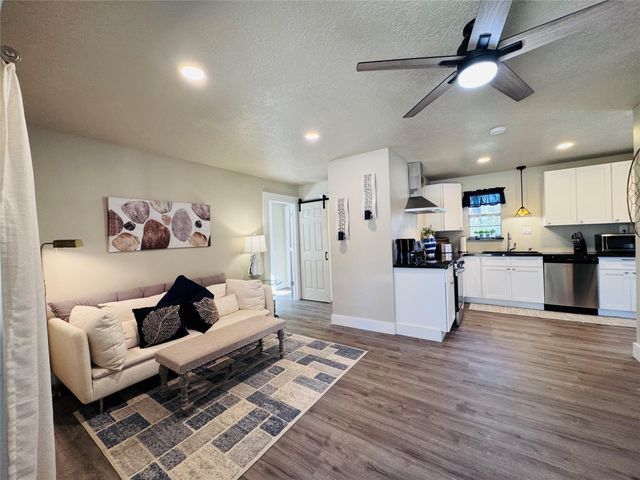 143 Sharon Lane, Livingston, TX 77351