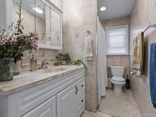 243-17 72nd Avenue, Douglaston, NY 11362