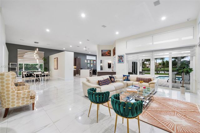 2235 SW 105th Terrace, Davie, FL 33324