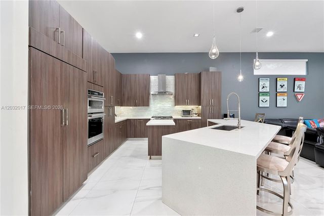 2235 SW 105th Terrace, Davie, FL 33324