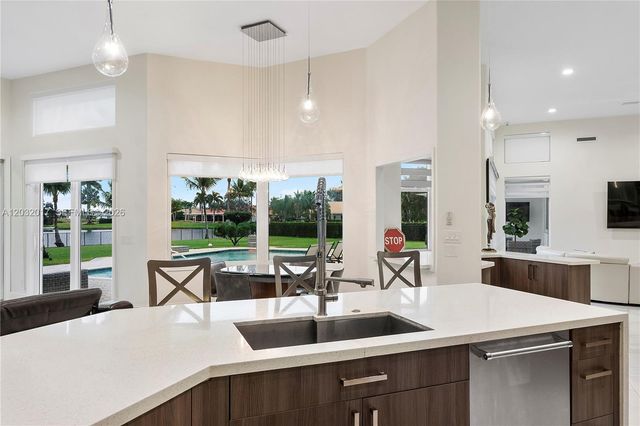 2235 SW 105th Terrace, Davie, FL 33324