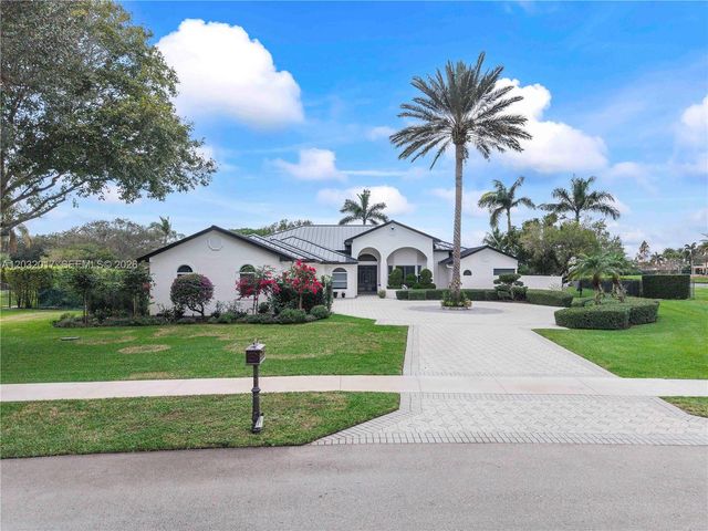 2235 SW 105th Terrace, Davie, FL 33324