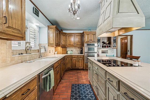 2301 Brookside Avenue, Edmond, OK 73034