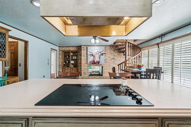 2301 Brookside Avenue, Edmond, OK 73034