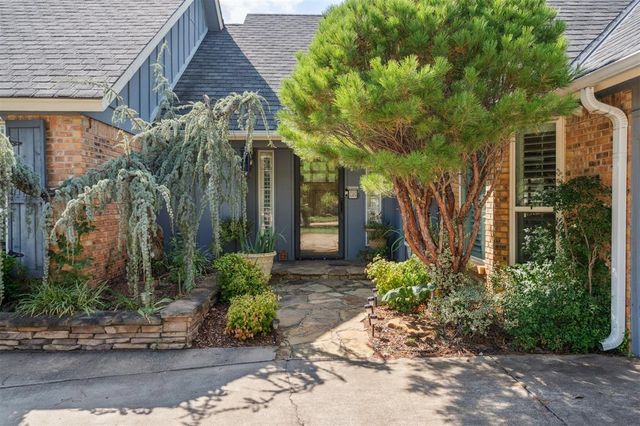 2301 Brookside Avenue, Edmond, OK 73034