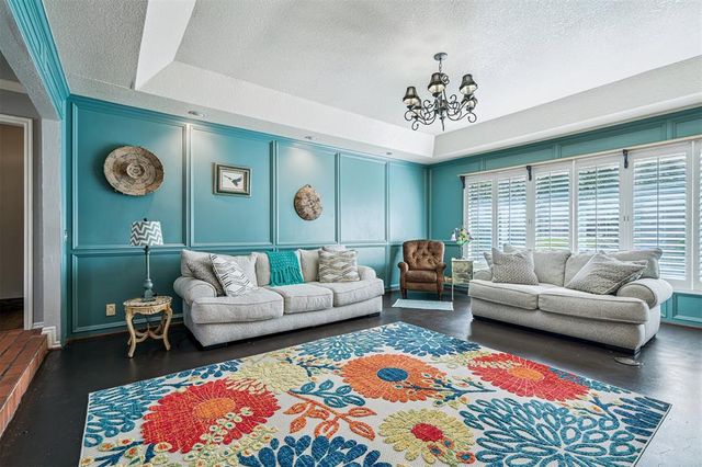 2301 Brookside Avenue, Edmond, OK 73034