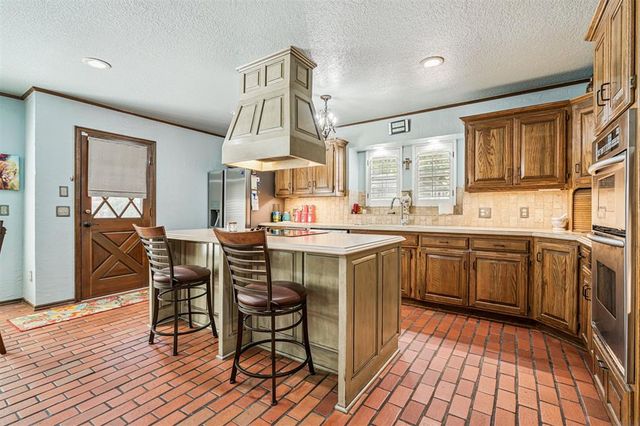 2301 Brookside Avenue, Edmond, OK 73034