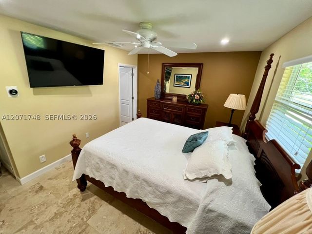 19345 SW 240th St, Homestead, FL 33031