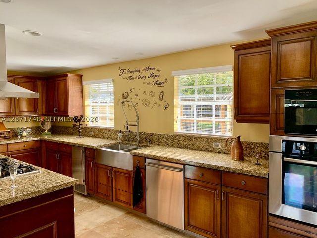 19345 SW 240th St, Homestead, FL 33031