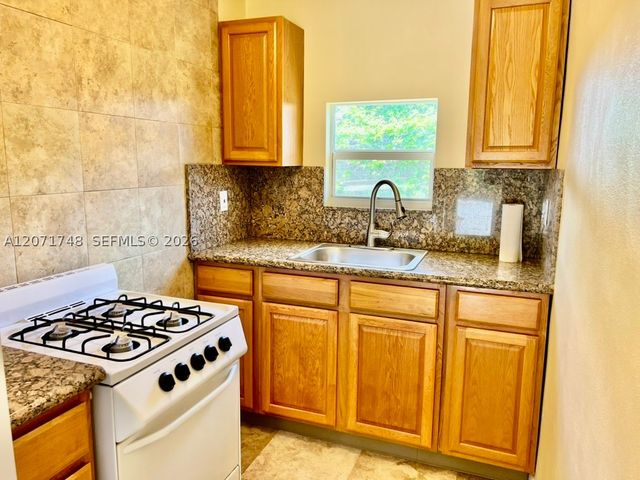19345 SW 240th St, Homestead, FL 33031