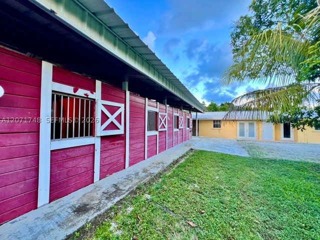 19345 SW 240th St, Homestead, FL 33031