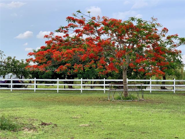 19345 SW 240th St, Homestead, FL 33031