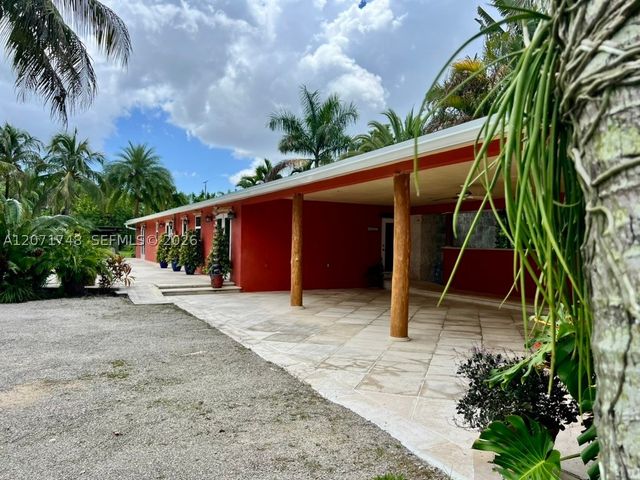 19345 SW 240th St, Homestead, FL 33031
