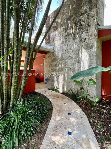 19345 SW 240th St, Homestead, FL 33031