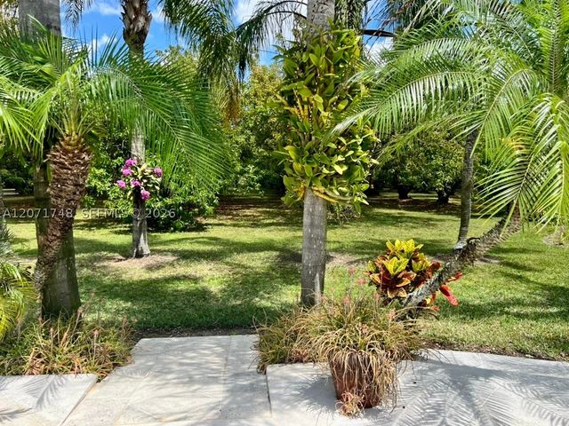 19345 SW 240th St, Homestead, FL 33031