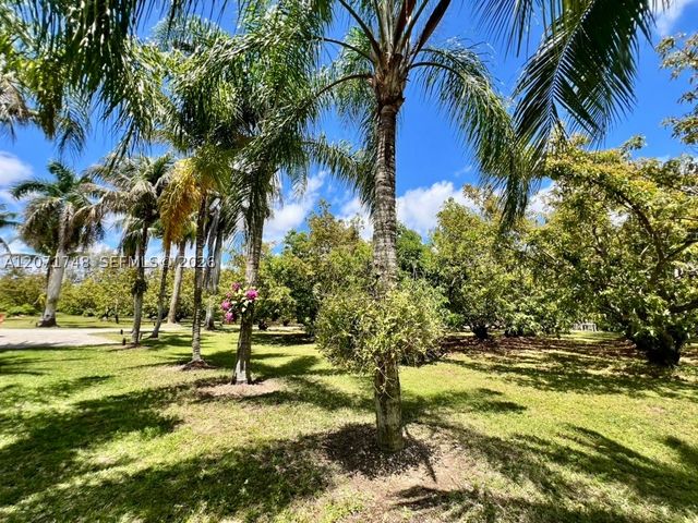 19345 SW 240th St, Homestead, FL 33031