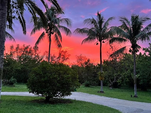 19345 SW 240th St, Homestead, FL 33031