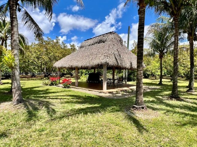 19345 SW 240th St, Homestead, FL 33031