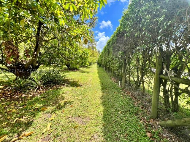 19345 SW 240th St, Homestead, FL 33031