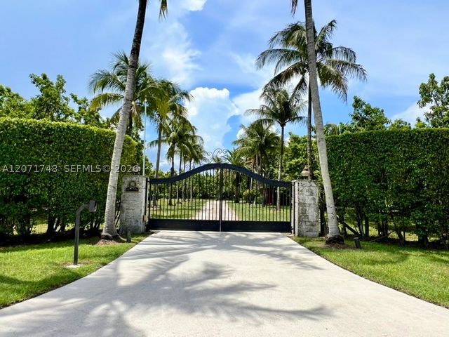 19345 SW 240th St, Homestead, FL 33031
