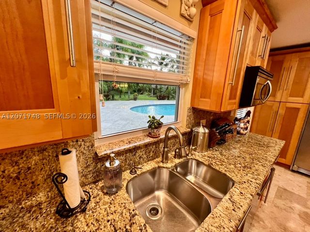 19345 SW 240th St, Homestead, FL 33031