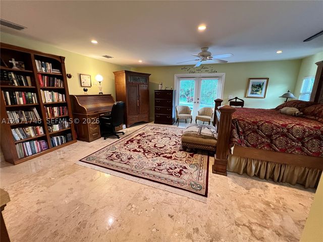 19345 SW 240th St, Homestead, FL 33031